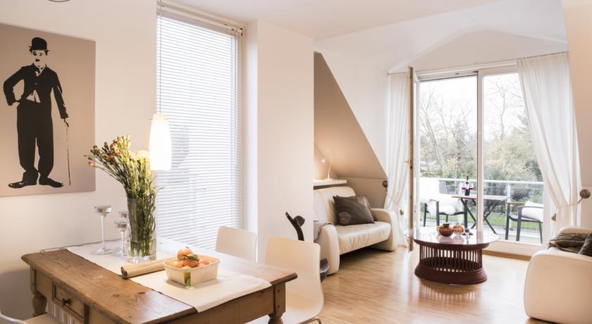Parkside House 4*