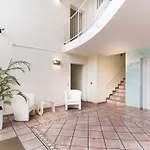 Aparthotel Parkside House